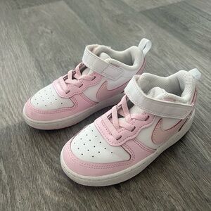 Toddler girl Nike court borough size 10